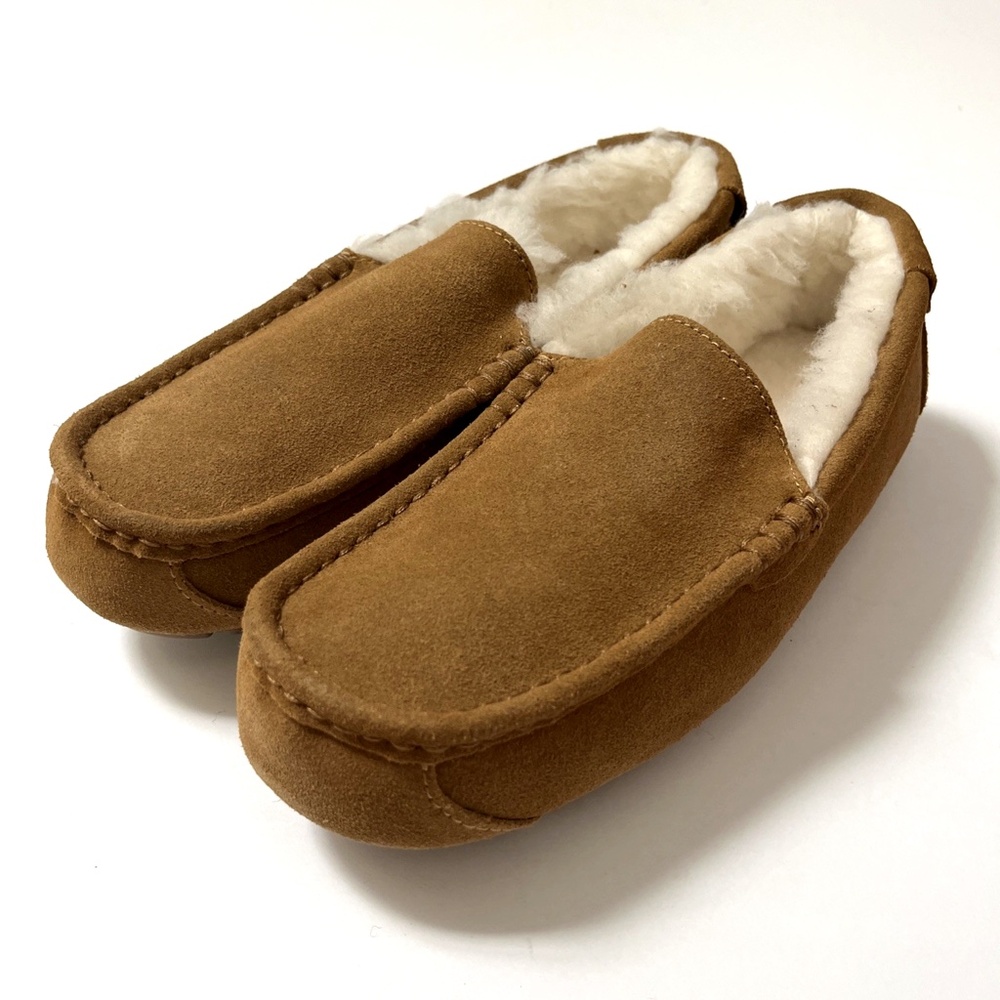 NEW Koolaburra by UGG Tipton Suede Slip On Moccasin Men’s Size 10M Chestnut